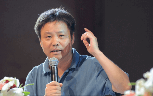 我的书被盗版是应该的 - 余华